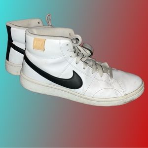 NIKE COURT ROYALE HIGHTOP